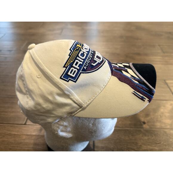 Vintage Brickyard 400 August 8 2004 Mens White Adjustable Strapback Hat Cap - Picture 5 of 9